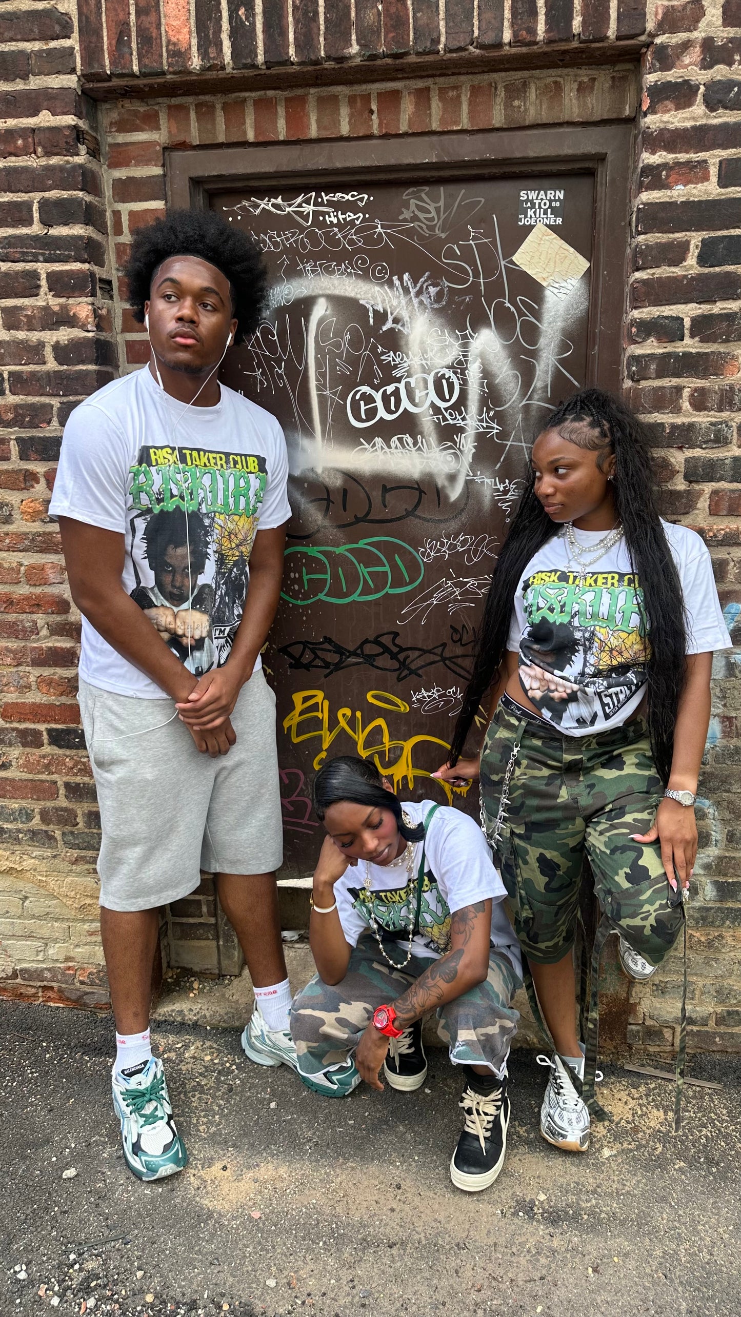 Im addicted to streetwear Riskura tee