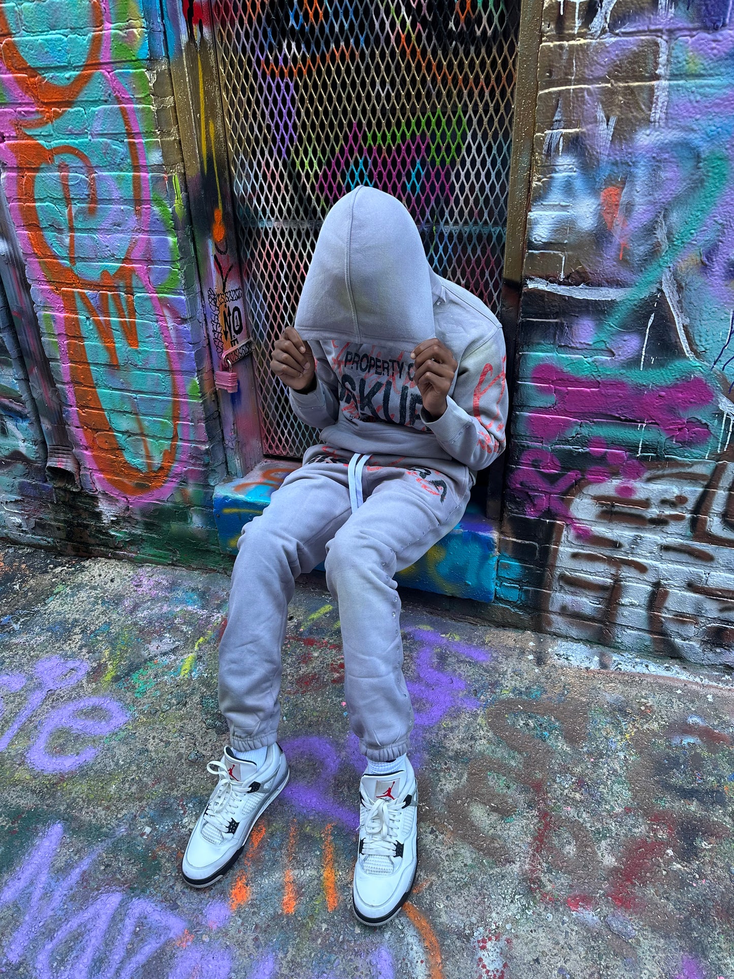 Grey heavyweight “Riskura” sweatsuits